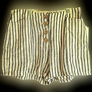 Maurice Brand Cloth Button Shorts